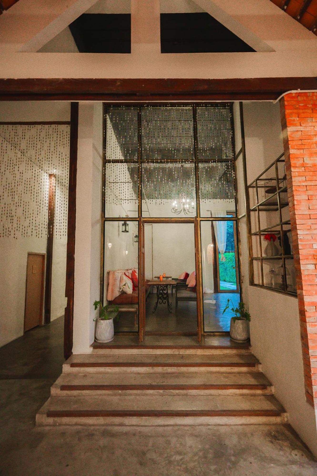 White Wall Riverfront Hotel Kamphengphet Kültér fotó